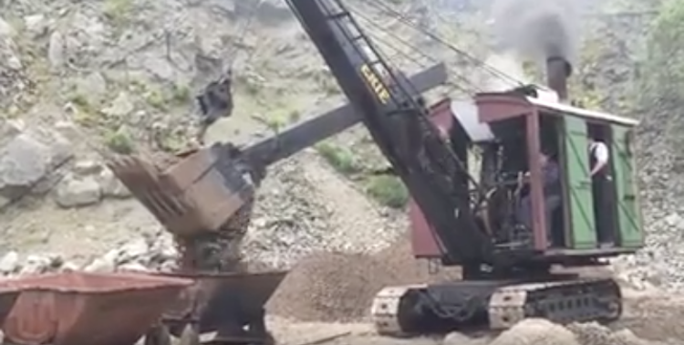 Watching Antique Steam Shovels Work Makes Excavator Regen Times Seem ...