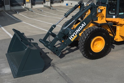 Hyundai’s Tool Master boom design features dual linkage for increased lift capacity and more.