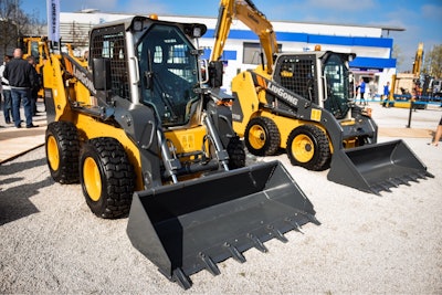 Liu Gong 385 B 375 B Skid Steers Bauma 1