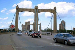 MN minneapolis - hennepin avenue bridge 2