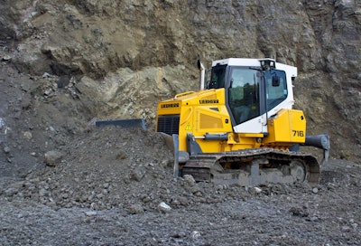 liebherr-pr716-crawler-tractor-300dpi