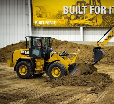 square CAT-918M-compact-wheel-loader38