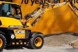 square JCB Hydra Dig