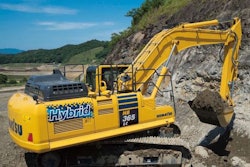 square Komatsu-HB365LC_02-1024×683