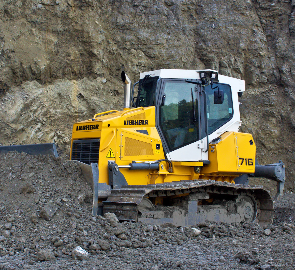 Liebherr unveils PR 716 dozer, updated excavator quick coupler ...
