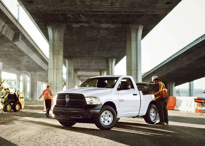 ram1500-exterior-white-rambox (1)