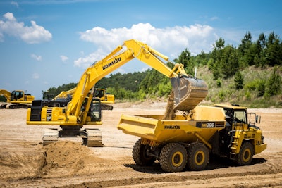 Komatsu PC490LCi-11 excavator 1