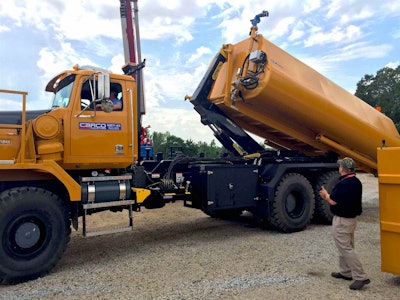 Western Star 6900XD MBT-40 transformer truck 3