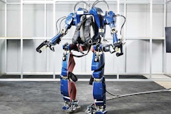 20160509-Hyundai-Wearable-Robot-06