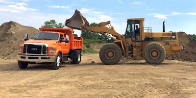 2017 Ford -650 drive 4