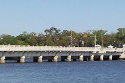 Ortega River Bridge: Photo by Subwayatrain at English Wikipedia, CC BY-SA 3.0, https://commons.wikimedia.org/w/index.php?curid=3770337.