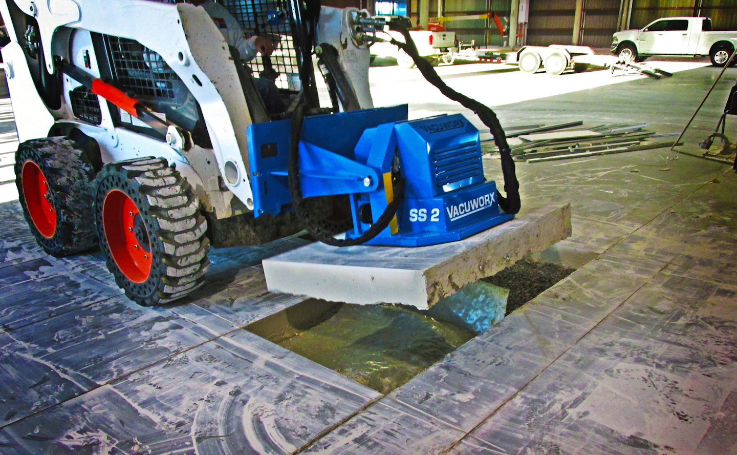 Vacuworx Intros The Ss2 A Vacuum Lifting System For Skid Steers Equipment World