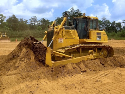 Komatsu D85i-18 working
