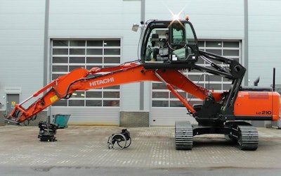Modified Hitachi ZX210LC-5 with lift Tim Knutsen 1