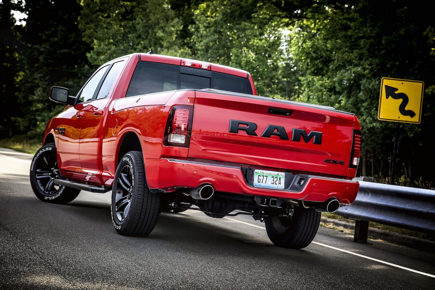 Ram Unveils Very Slick 17 Night Package 1500 With Black Out Features Equipment World