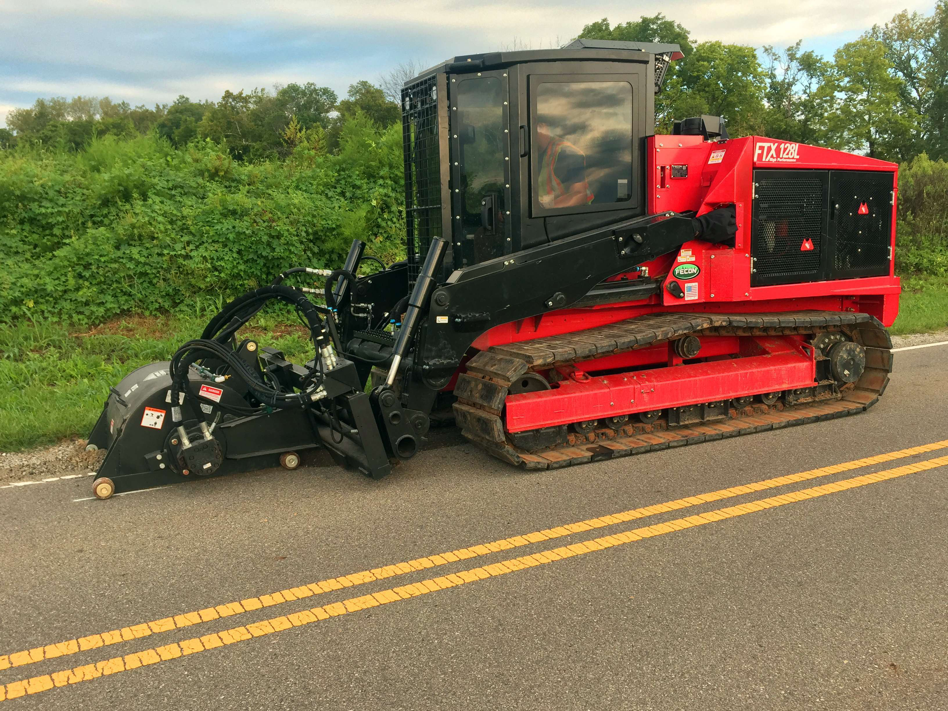 ftx128l_asphalt-grinder-37