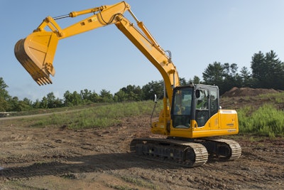 The Lonking CDM6150 excavator has a 121-horsepower Cummins QSB4.5 Tier 3 engine.