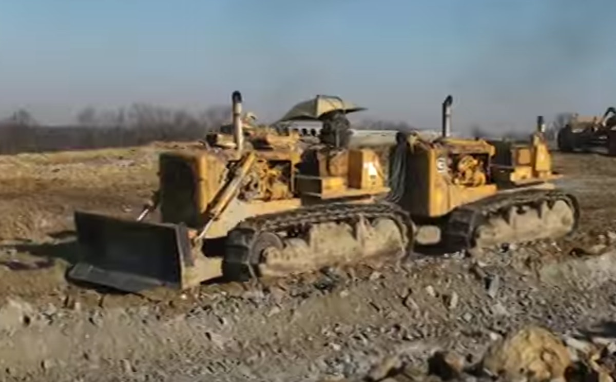 ヴィンテージ 西ドイツ製 Kettendozer ブルドーザー CAT D9 CAT D9 - ブルドーザー - 建設 - CATERPILLAR WORLDWIDE