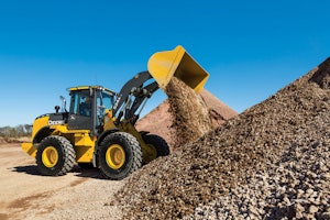John Deere intros 524, 544 and 624K-II wheel loaders with new 5-speed gearboxes, load-sensing hydraulics