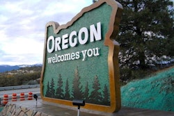 Oregon welcome sign