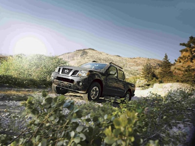 The 2017 Frontier is offered in both King Cab and Crew Cab body styles and in 4×2 and 4×4 driveline configurations, along with a choice of two powerplants: a 4.0-liter DOHC V6 engine rated at 261 horsepower and 281 lb-ft of torque or a 152-horsepower 2.5-liter inline 4-cylinder engine (King Cab only). Five trim grades are available: Frontier S (4-cylinder and V6), SV, PRO-4X (4×4 only), Desert Runner (4×2 V6 only) and SL (Crew Cab V6 only).