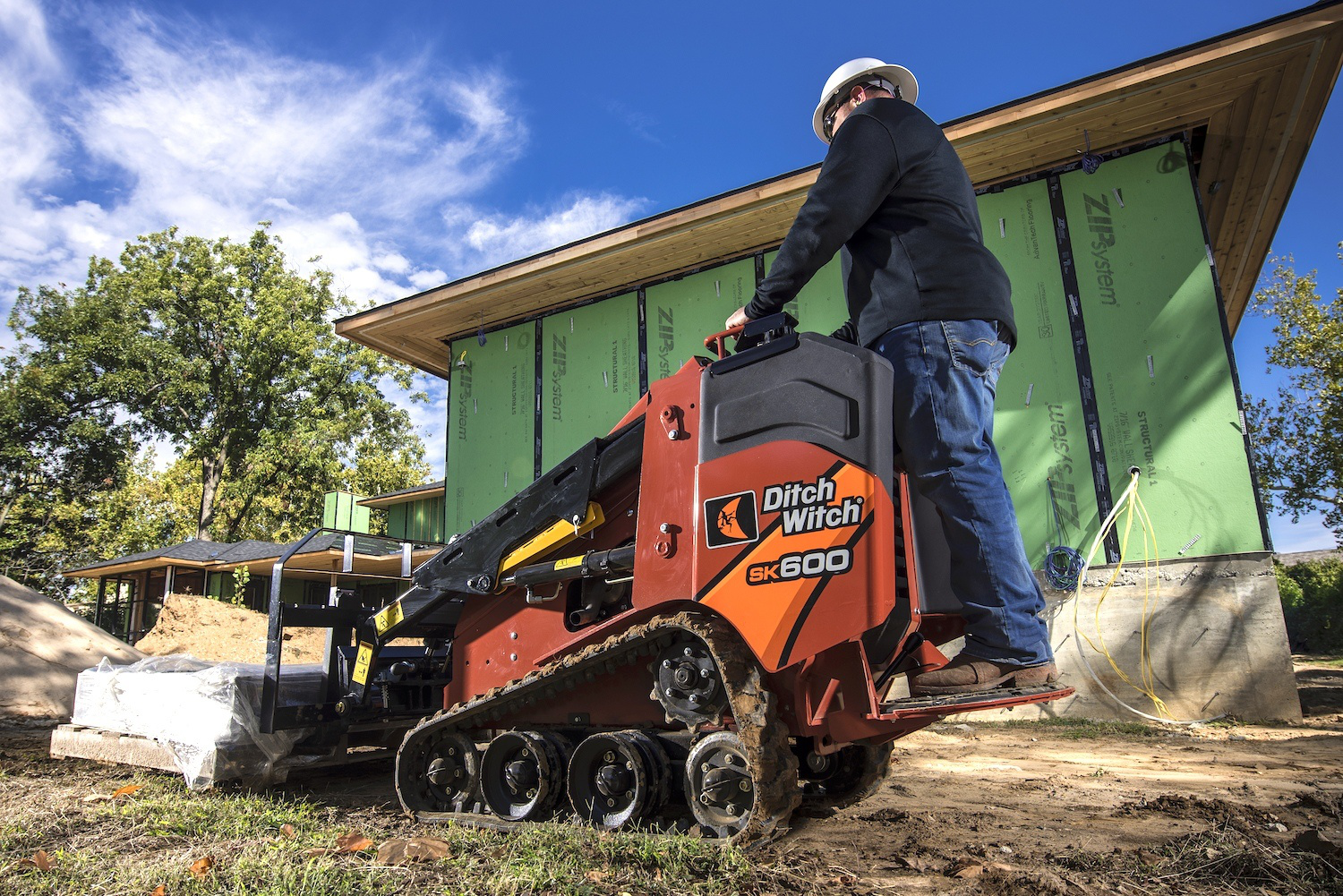 ditch-witch-sk600-mini-skid-steer