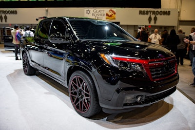 Honda Ridgeline Black Sema1