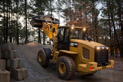 caterpillar-938m-wheel-loader-hill