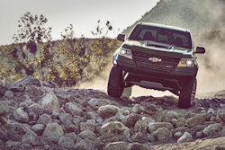 2017-Chevrolet-Colorado-ZR2-135