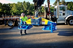 Vacuworx’s AMC 6 can lift 13,200 pounds and comes with a pin adaptor for mounting to an excavator.