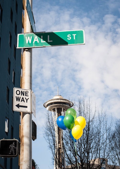 Ballons mark Bertha’s position on Feb. 23. (photo: Washington State DOT)