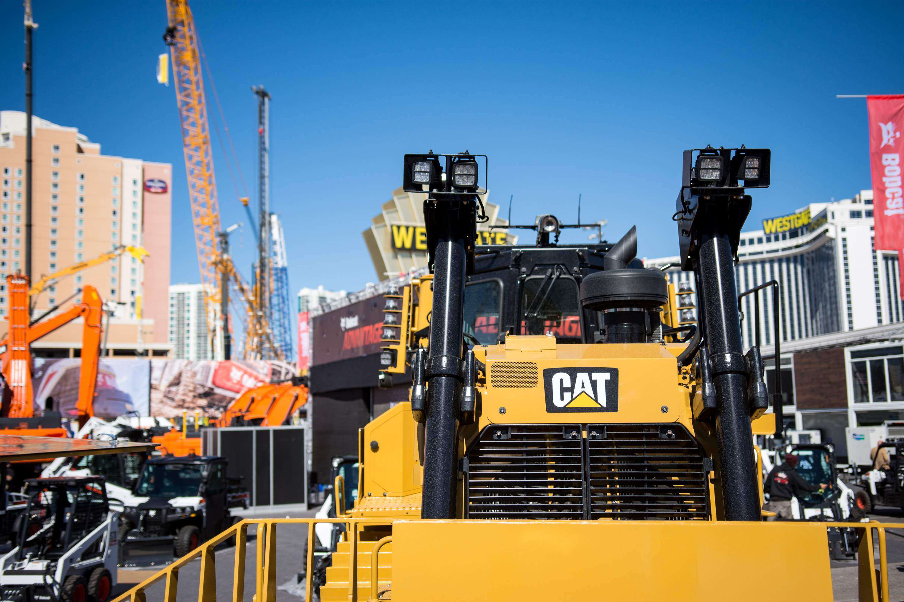 Caterpillar D8 T Remote Control Demo3