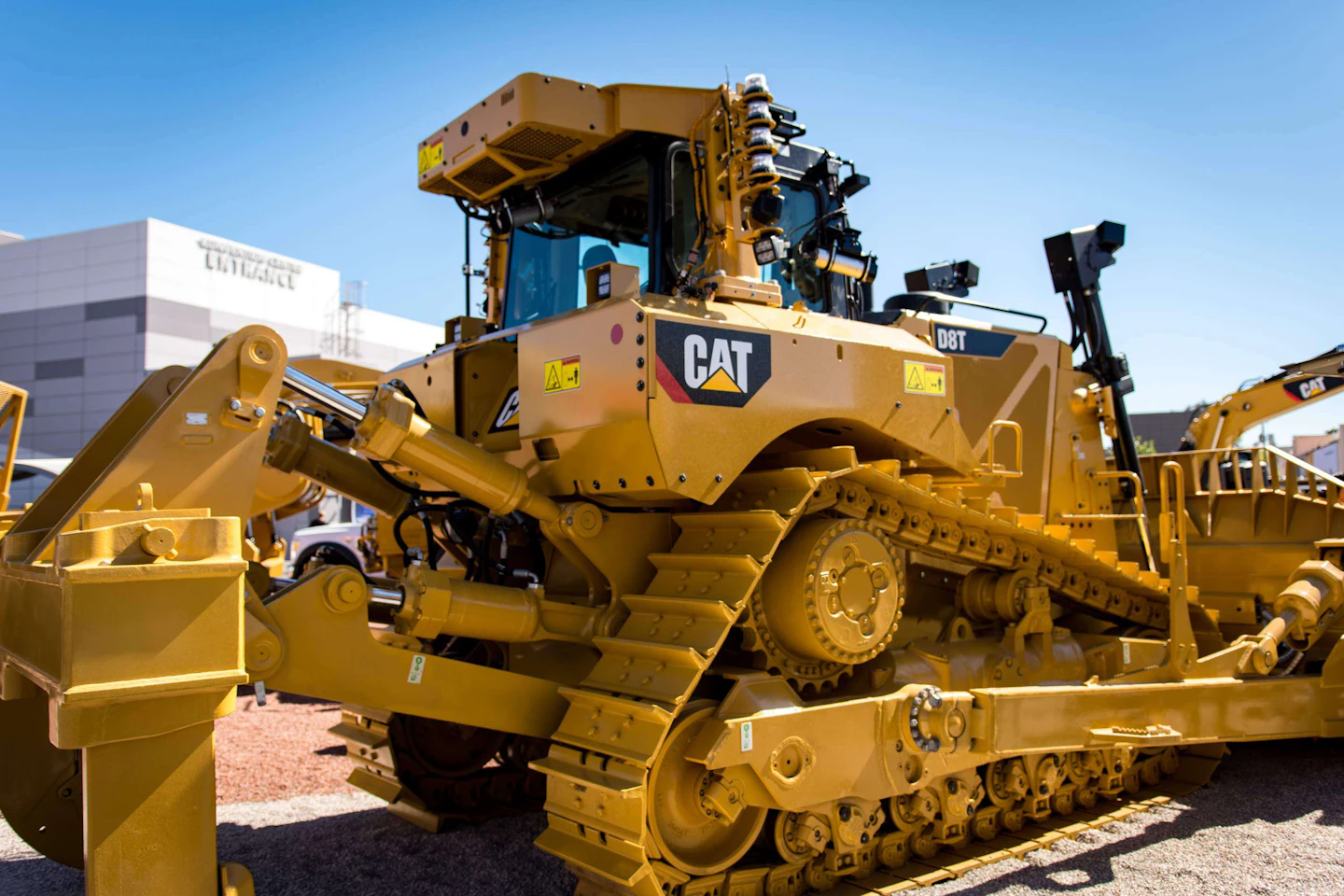 Operating a D8T 1,700 miles away with Cat’s Remote Operator system at ...