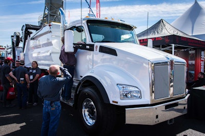 Con Expo 2017 Trucks 3