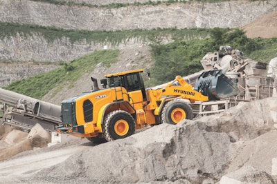 HL975 Photo: Hyundai