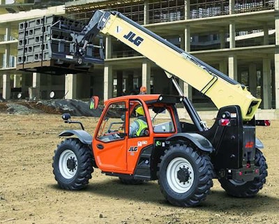 JLG’s 742 telehandler has a lift capacity of 7,000 pounds. Photo: JLG
