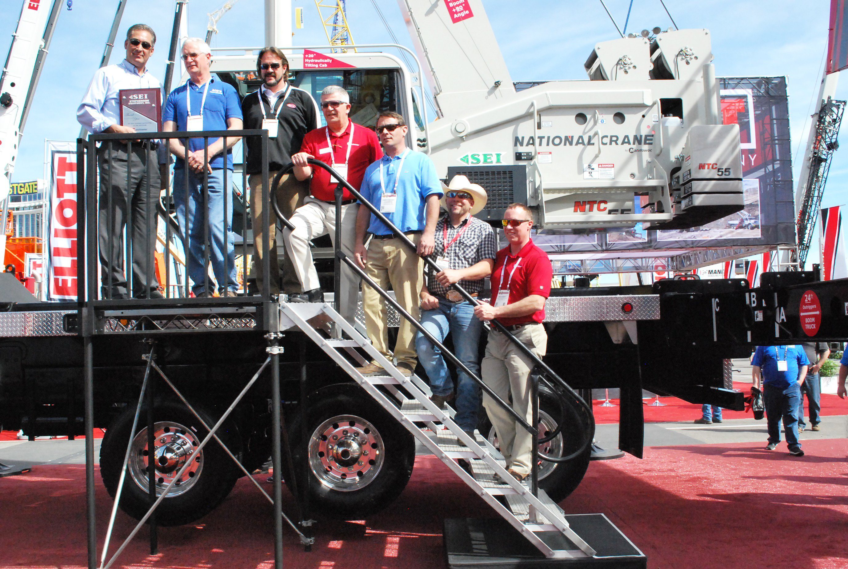 Manitowoc Cranes celebrates release and purchase of National Crane NTC55 at CONEXPO 2017