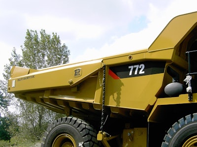 Philippi-Hagenbuch’s Autogate Tailgate not only increases hauling capacity but eliminates spillage from the sides and back of the truck.