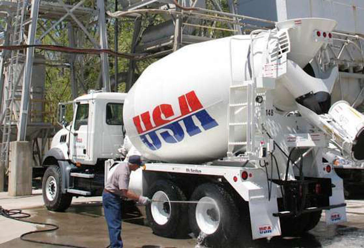 Ready Mix USA donates concrete mixing truck to Georgia Piedmont