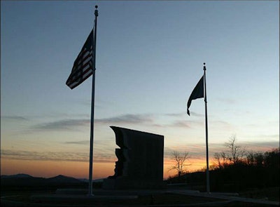 2monument 1