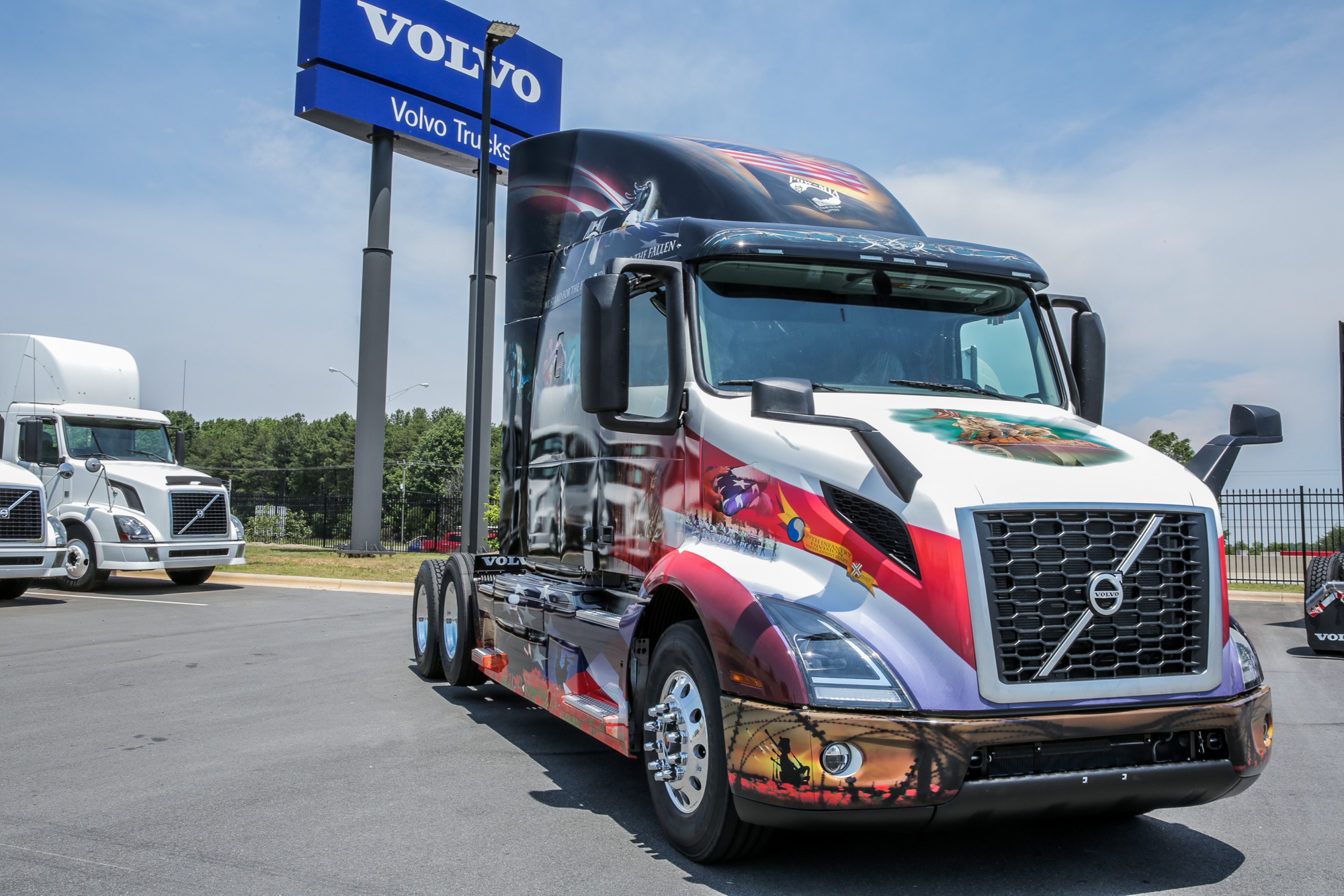 1_volvo-trucks-ride-for-freedom-truck