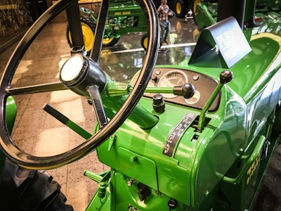 John Deere Hq Gallery 24