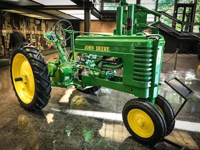 John Deere Hq Gallery 25