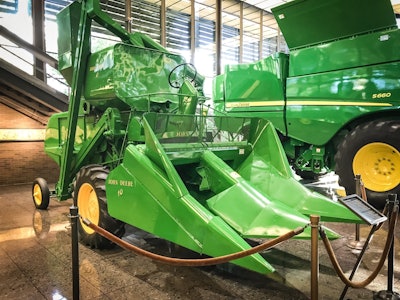 John Deere Hq Gallery 29
