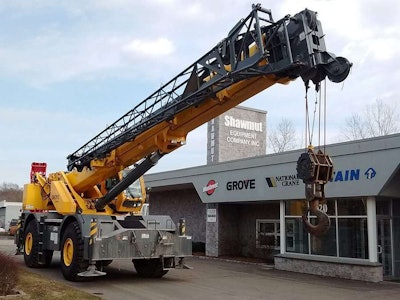 Shawmut Celebrates 60 Years – Rough Terrain Crane