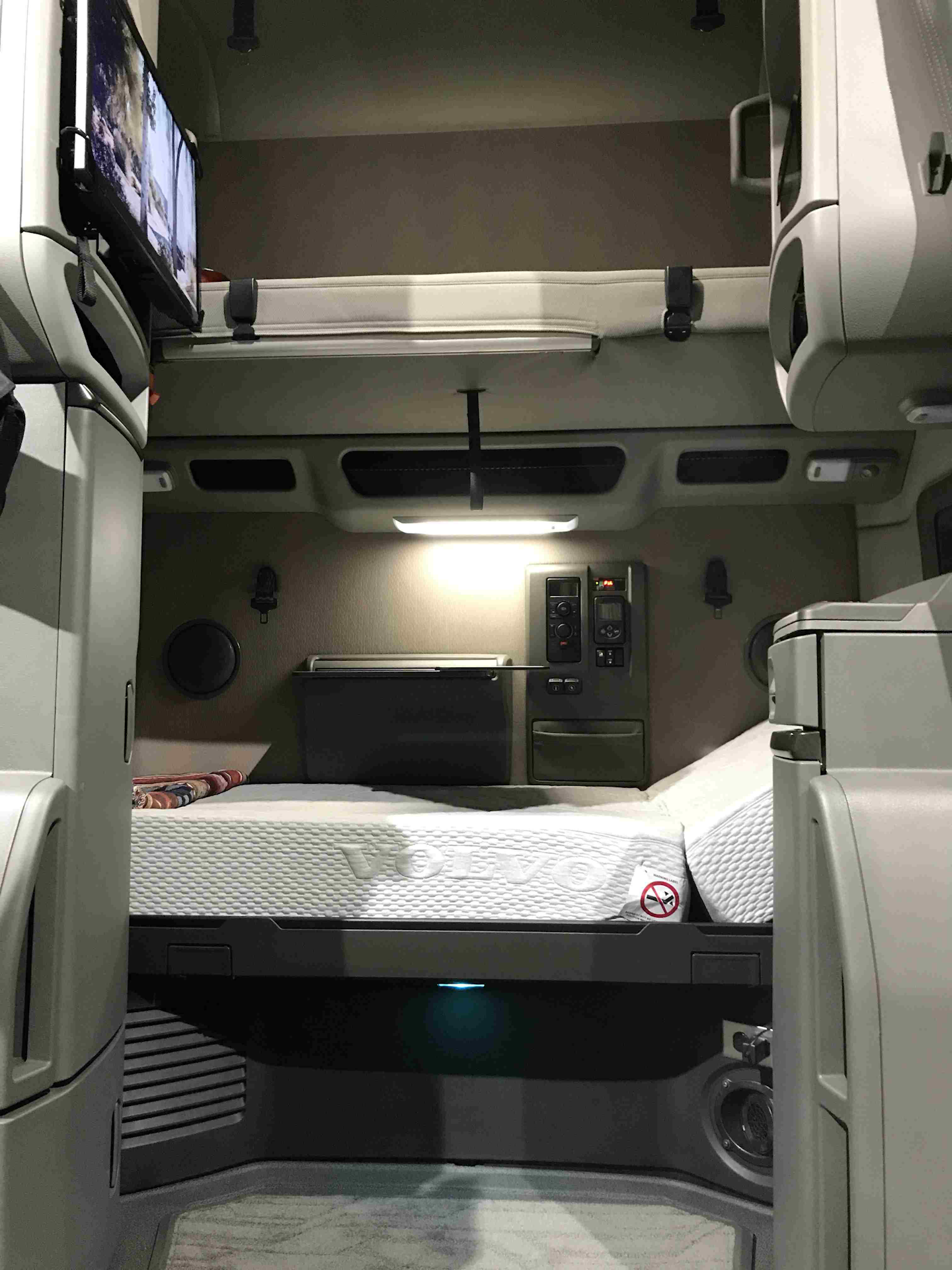 Volvo S New Vnl Marks Truck Maker S First Long Haul Redesign In 20 Years Equipment World