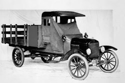 1918 Ford Model TT one-ton stake bed truck neg 98801