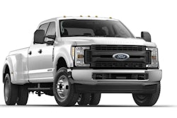 Ford-F-350-Super-Duty-4×4-Crew-Cab-XL