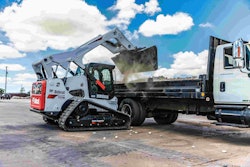 Bobcat T870 3 with new 5-Link torsion suspension undercarriage
