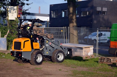 Giant’s D337T X-TRA wheel loader is powered by a 33-horsepower Kubota diesel engine.